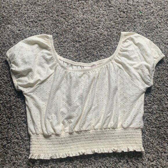 SO Top Women's Light Yellow Eyelet Puff Sleeve XL - Picture 1 of 3
